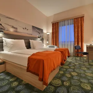 Otel Ramada Airport