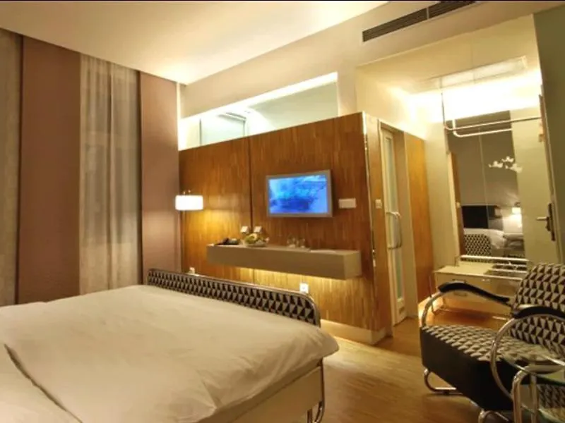 Three Crowns Hotel Prag 3*,